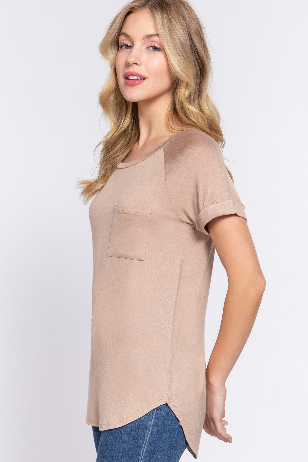 Short sleeve raglan pocket tee