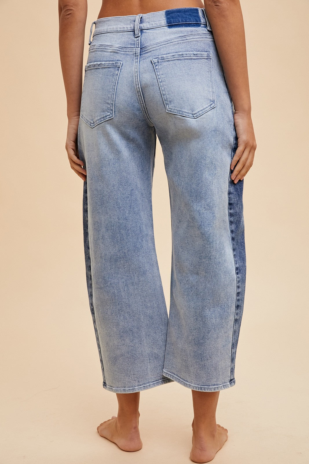 Split Decision Two-Tone Barrel Jeans – Stretch Fit
