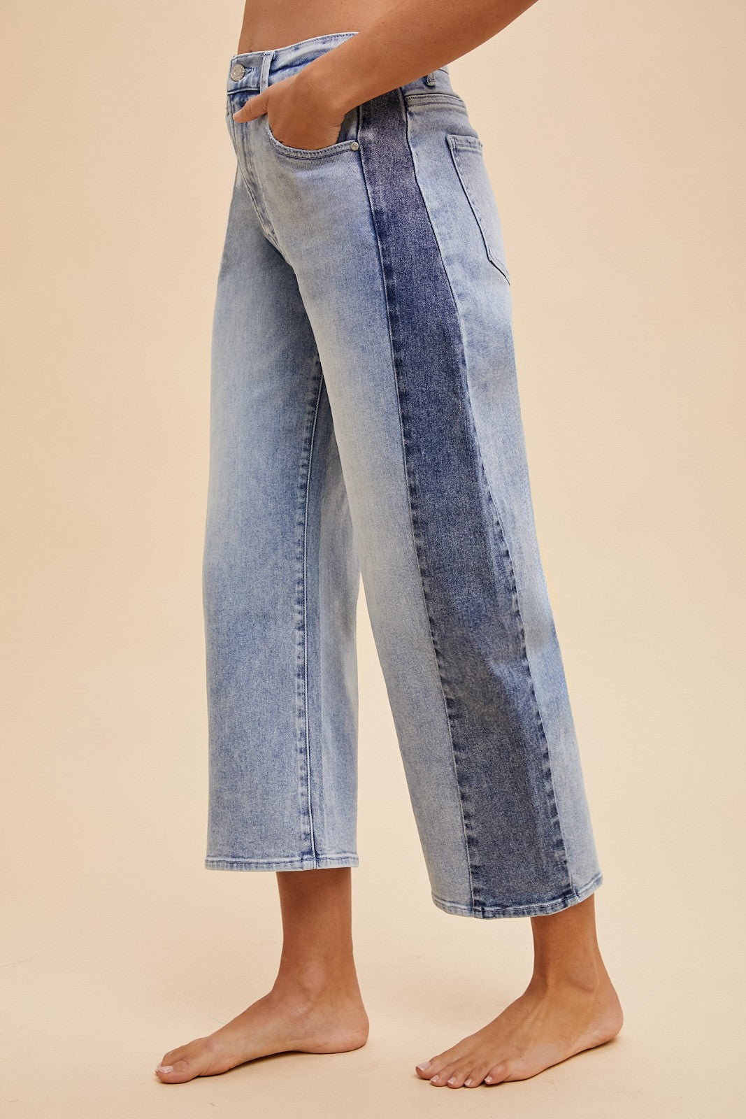Split Decision Two-Tone Barrel Jeans – Stretch Fit