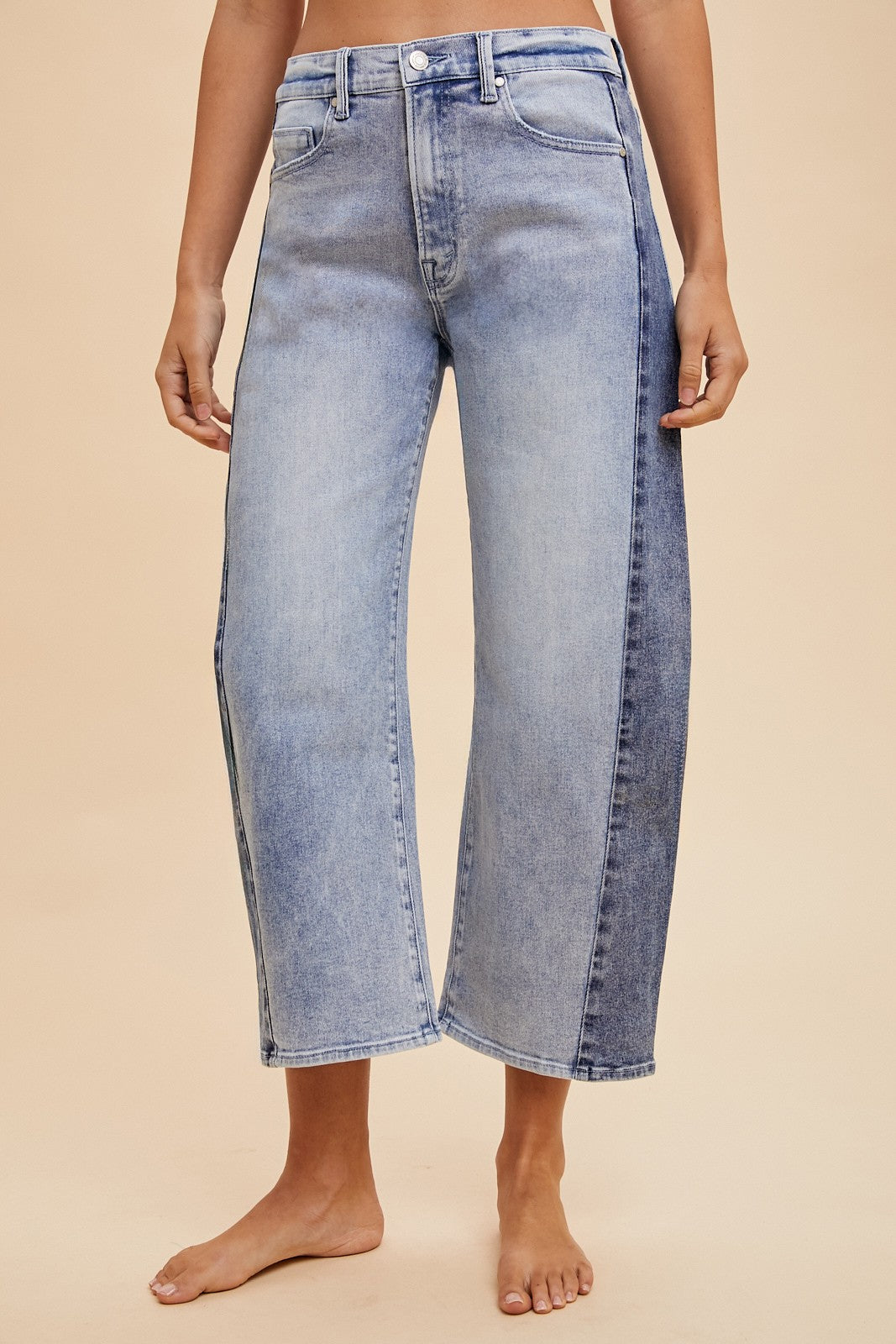 Split Decision Two-Tone Barrel Jeans – Stretch Fit