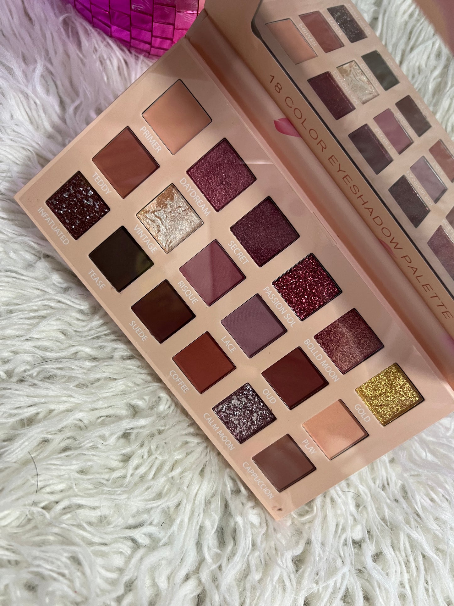 Rosy all day eye shadow palette