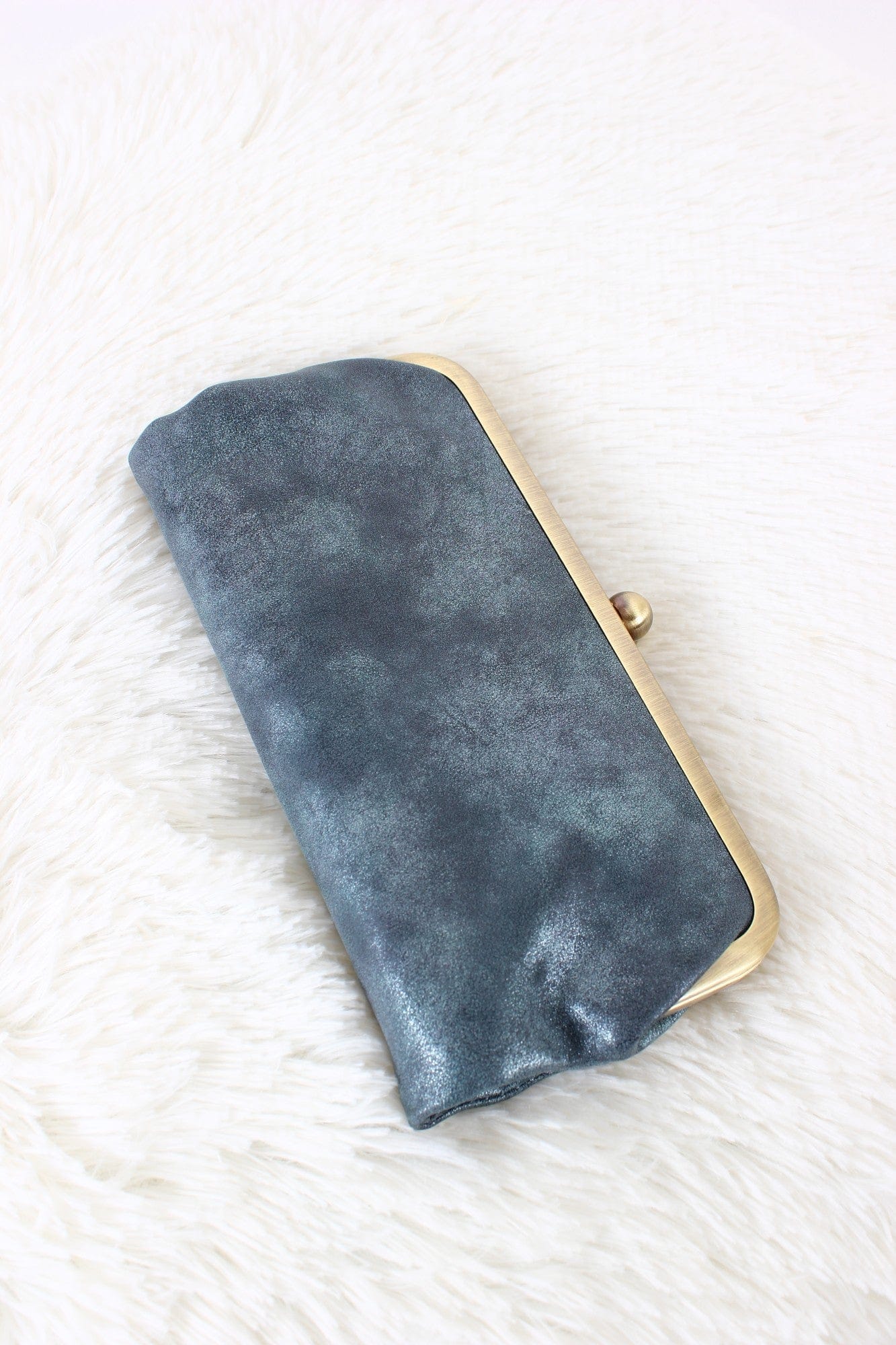 Kiss lock wallet
