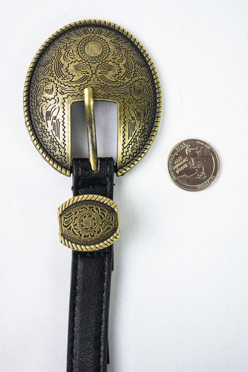 Oval Embossed buckle belt in black