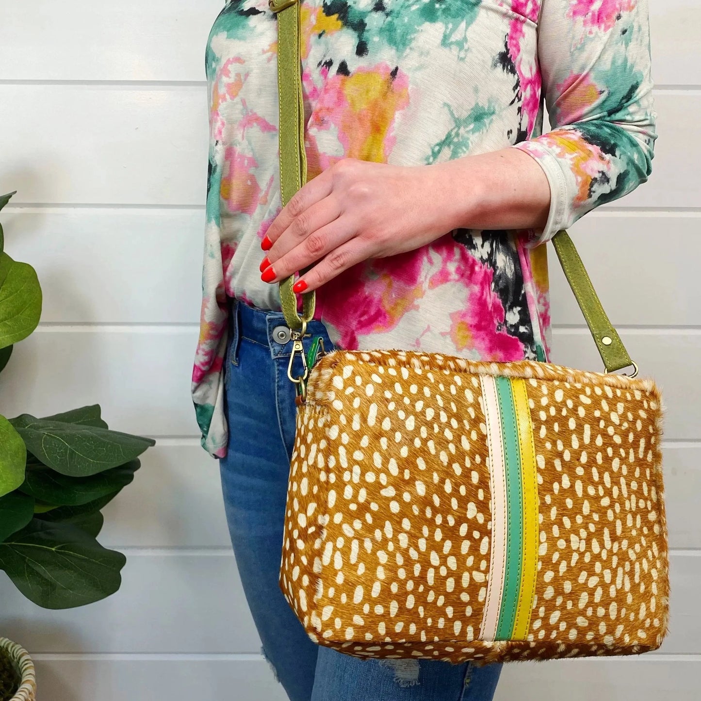 The Noelle Indie hide and leather crossboby