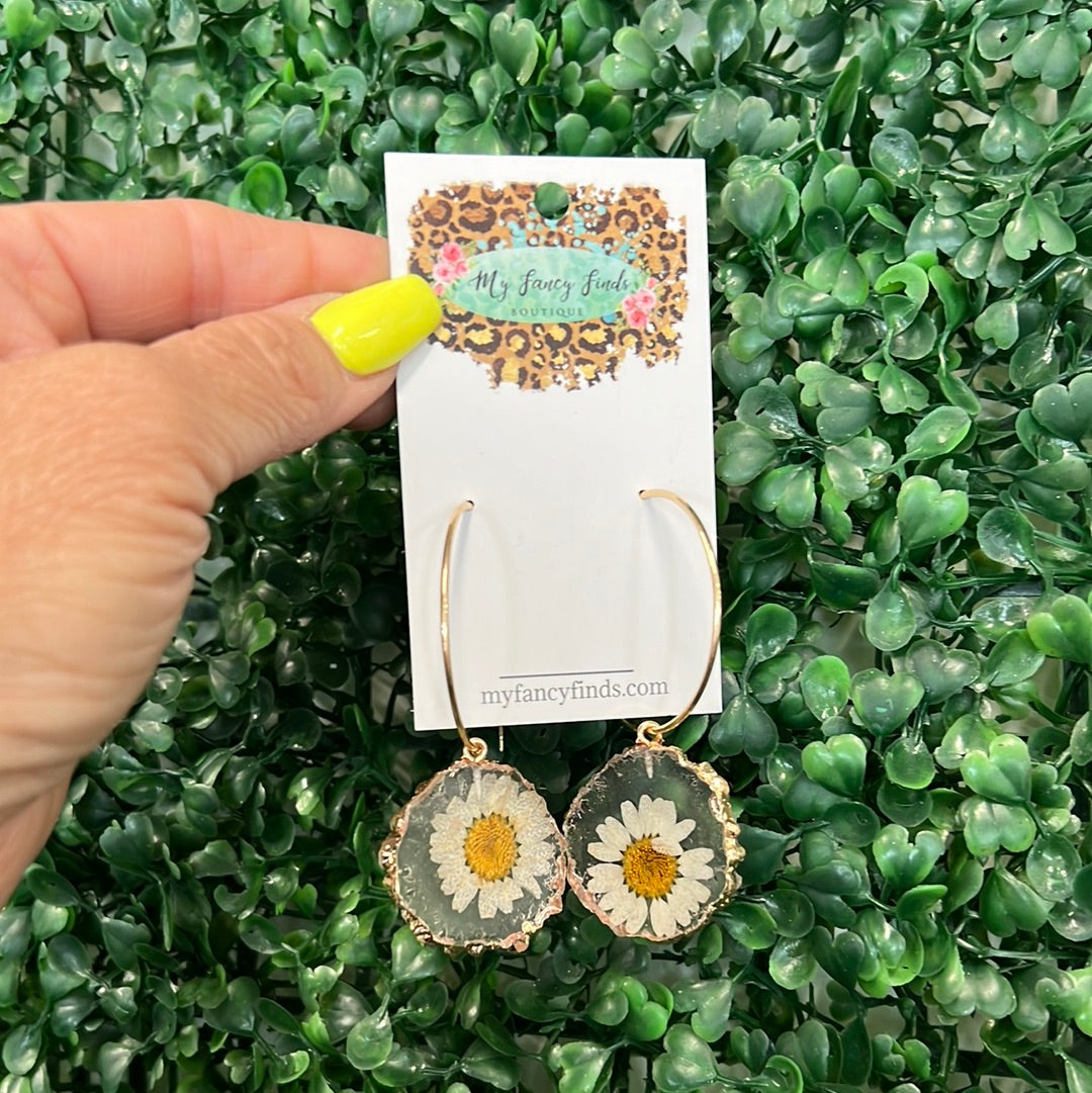 Pocket Full of Daisy resin earrings