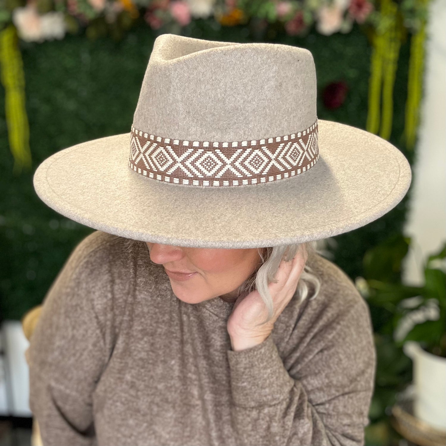 Hats & Hair Accessories