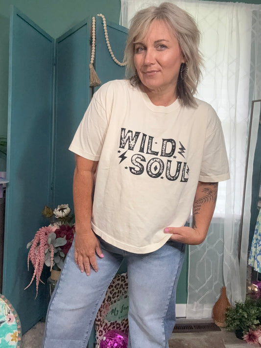 Wild Soul, Free Style Cropped Graphic Tee – Cream