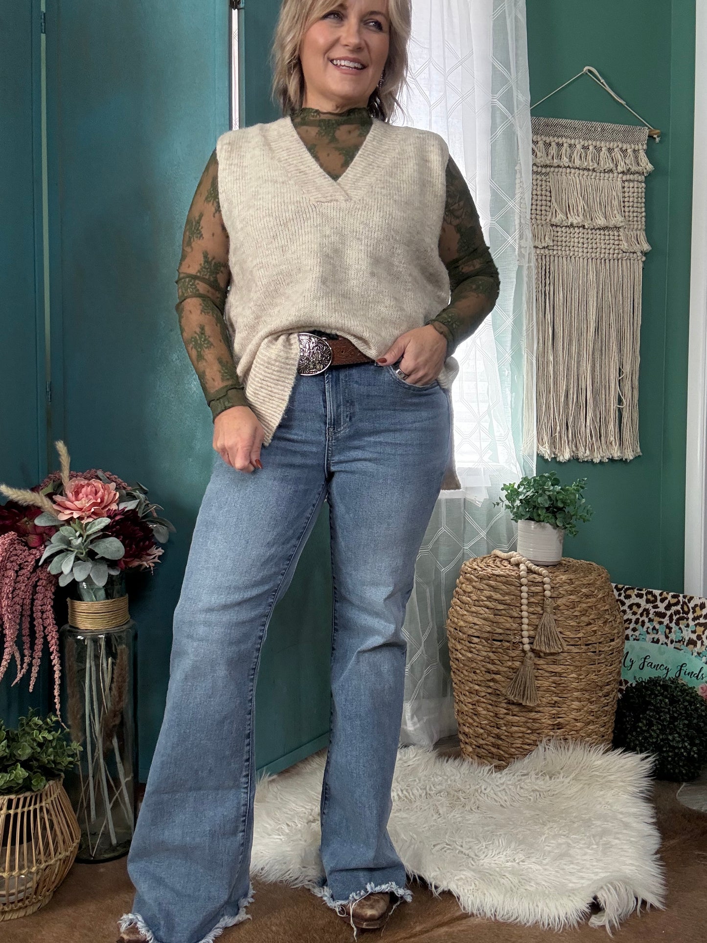 Canyon Dreamin’ – High Rise Bell Bottom Jeans