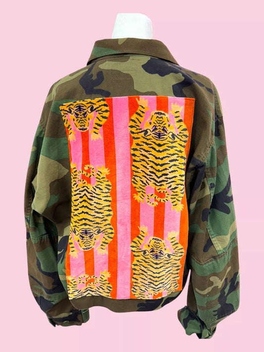 Wilde Instinct – Authentic Vintage Camo Tiger Jacket