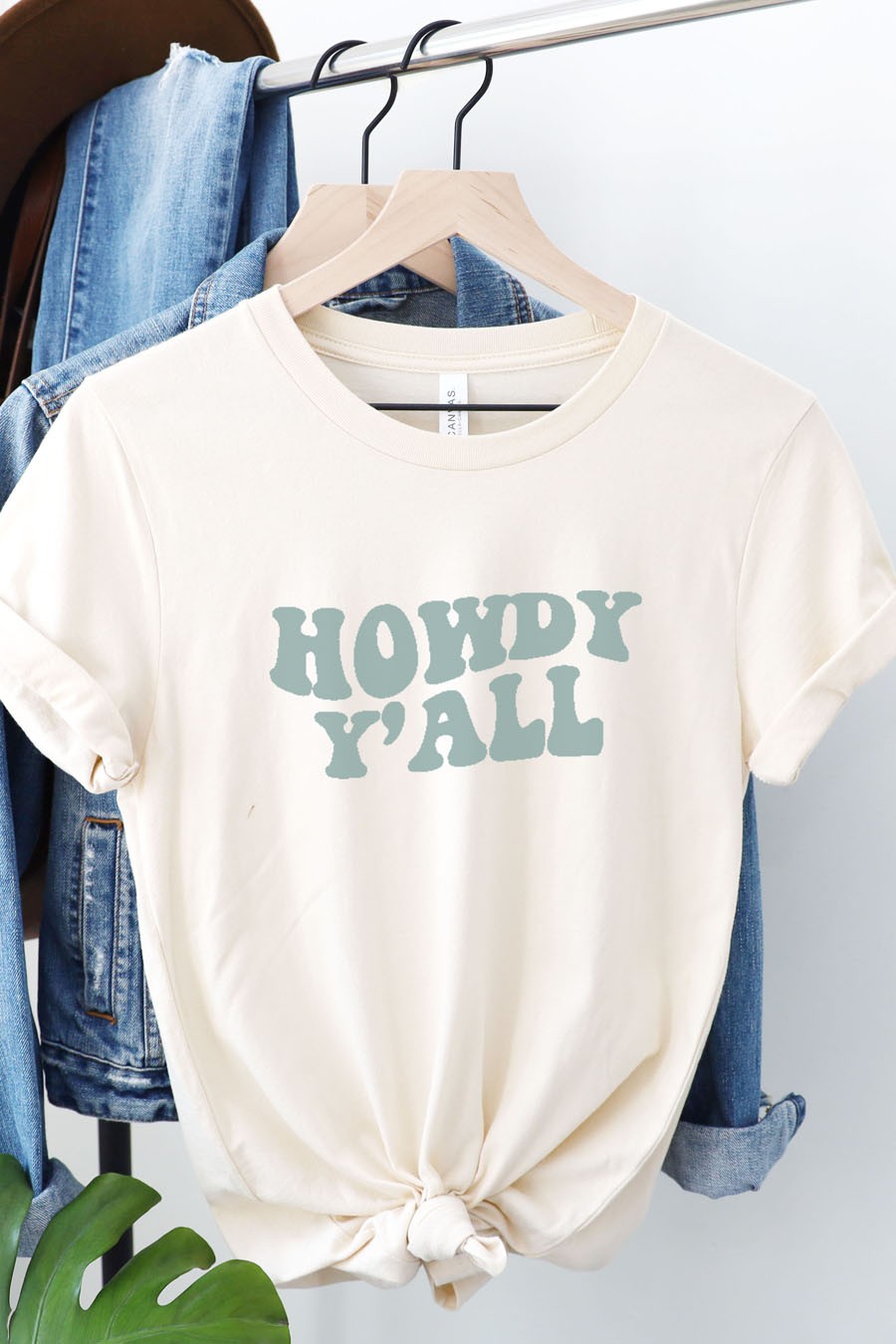 Howdy Y'all Graphic Tee