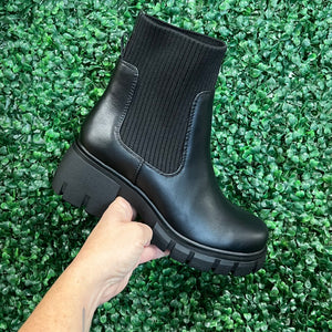 In the city black chunky boots - FINAL SALE