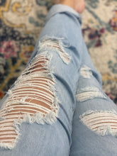 Boyfriend distressed jeans